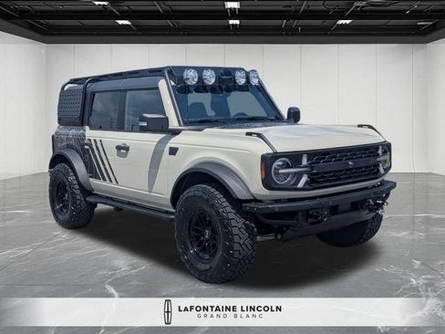 Used 2025 Ford Bronco Badlands AWD/4WD image 8