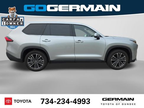 Used 2024 Toyota Grand Highlander AWD Hybrid image 11