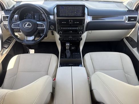 Used 2023 Lexus GX 460 Premium w/ Premium Package AWD/4WD image 11