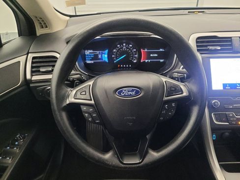Used 2020 Ford Fusion SE AWD/4WD image 22