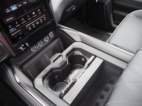 New 2025 RAM 2500 Limited image 19