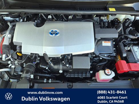Used 2018 Toyota Prius Prime Premium image 25