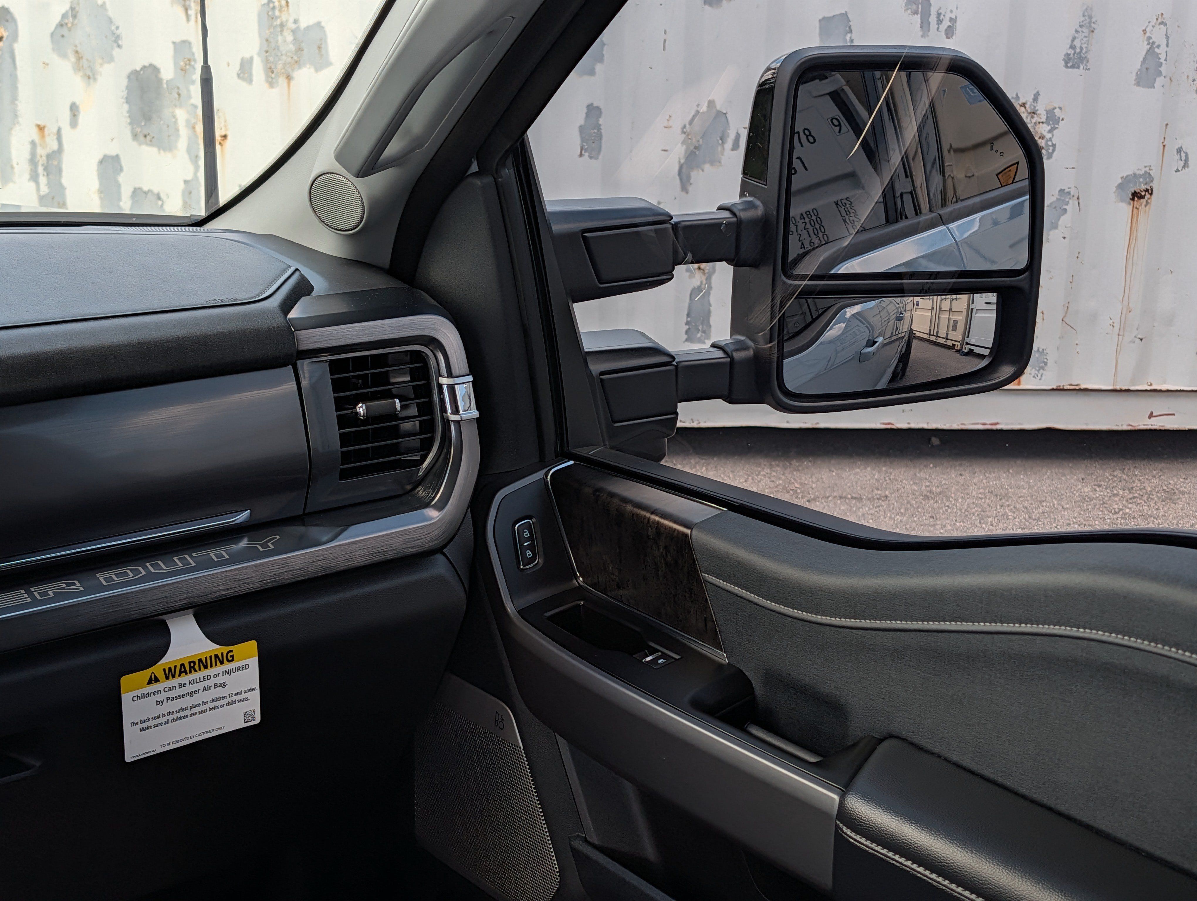 Used 2025 Ford F250 Lariat w/ Lariat Ultimate Package AWD/4WD image 42