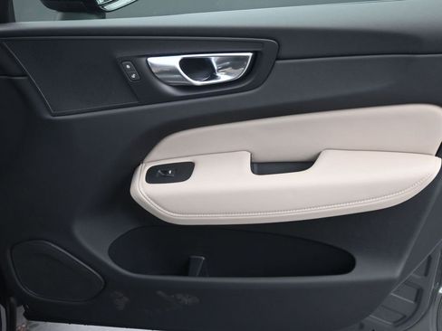 New 2026 Volvo XC60 B5 Core w/ Climate Package image 11