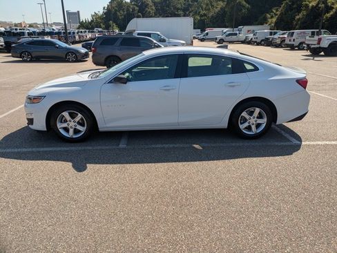 Used 2023 Chevrolet Malibu LS FWD image 8