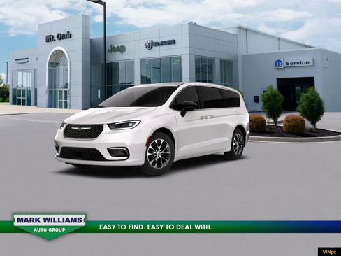 New 2026 Chrysler Pacifica Select image 1