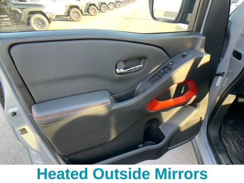 Used 2023 Nissan Frontier PRO-4X w/ Pro Convenience Package image 12