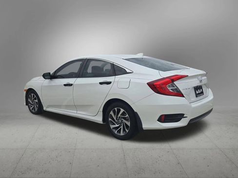 Used 2017 Honda Civic EX image 4