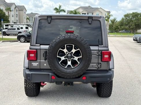 Used 2018 Jeep Wrangler Unlimited Rubicon w/ Dual Top Group AWD/4WD image 4