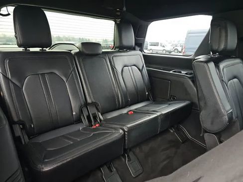Used 2019 Ford Expedition Limited image 5