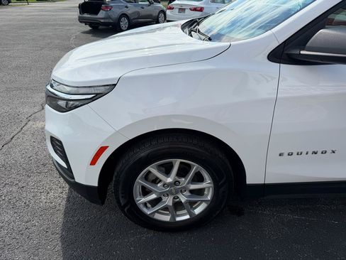 Used 2023 Chevrolet Equinox LS w/ LS Convenience Package FWD image 11