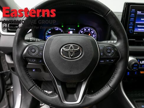 Used 2021 Toyota RAV4 XLE w/ XLE Grade Weather Package AWD/4WD image 10