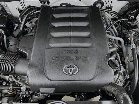 Used 2019 Toyota Tundra Limited w/ Limited Premium Package image 28