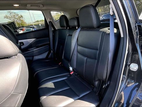 Used 2024 Nissan Murano SV image 22