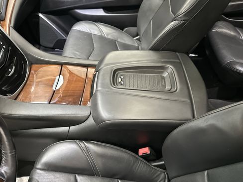 Used 2019 Cadillac Escalade Premium Luxury w/ LPO, Radiant Package image 46