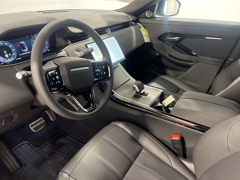 Used 2026 Land Rover Range Rover Evoque Dynamic SE AWD/4WD image 10