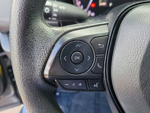 Used 2023 Toyota RAV4 LE FWD image 18