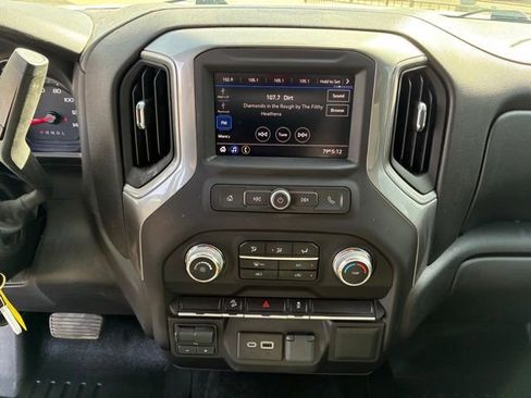 Used 2022 GMC Sierra 2500 Pro w/ X31 Off-Road Package AWD/4WD image 15