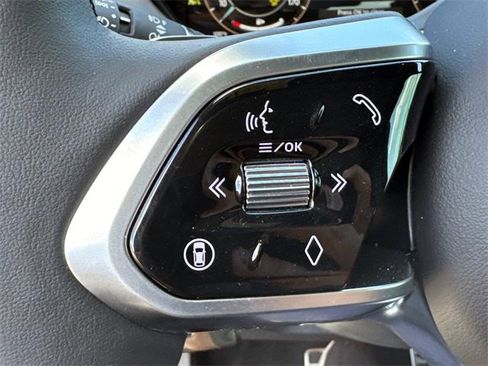 New 2024 Jaguar E-PACE R-Dynamic SE image 28