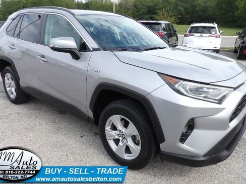 Used 2021 Toyota RAV4 XLE image 8