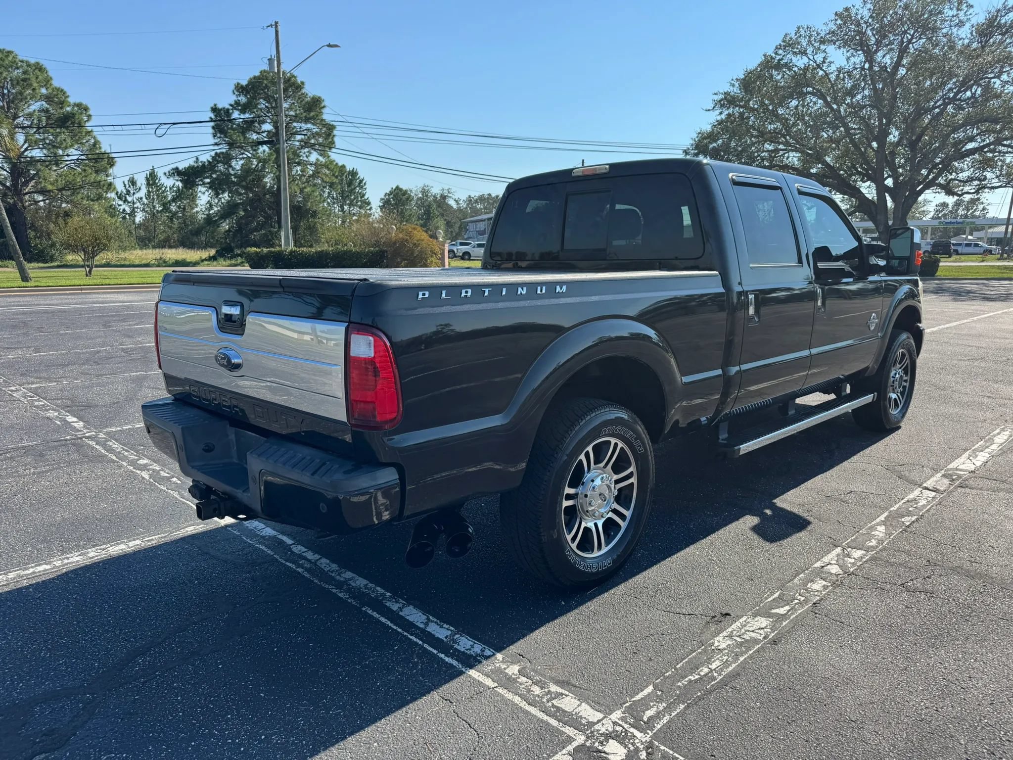 Used 2015 Ford F250 Platinum w/ FX4 Off-Road Package AWD/4WD image 6
