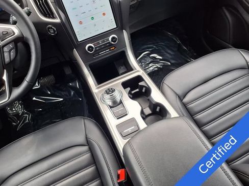 Certified 2024 Ford Edge SEL w/ Convenience Package AWD/4WD image 10