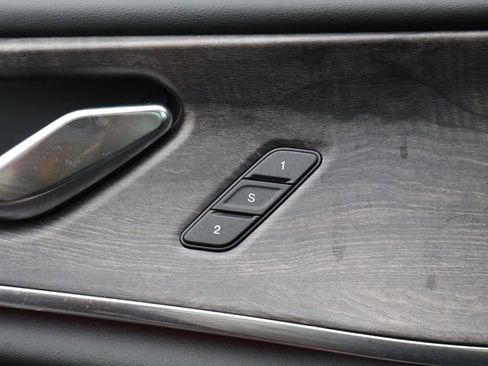 Used 2024 Jeep Grand Cherokee Overland image 34