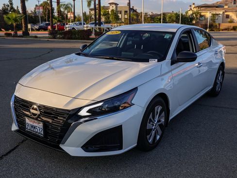 Used 2025 Nissan Altima 2.5 S image 8