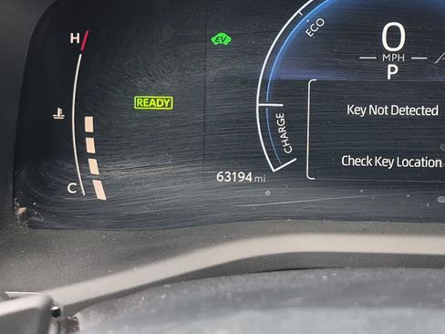 Used 2025 Toyota Camry SE FWD image 23