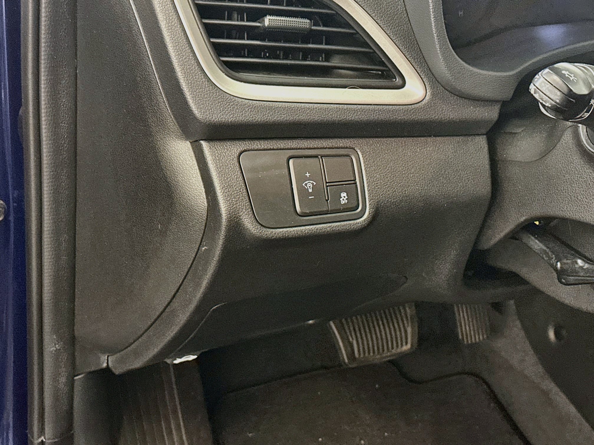Used 2020 Hyundai Accent SE FWD image 17