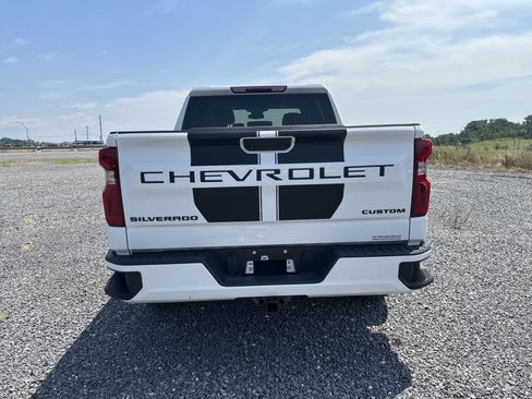 Used 2023 Chevrolet Silverado 1500 Custom w/ Rally Edition AWD/4WD image 5
