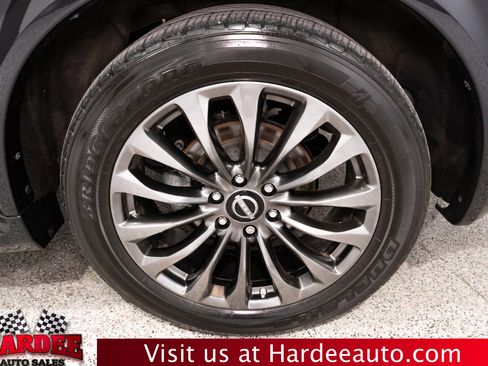Used 2021 Nissan Armada Platinum w/ Captain's Chairs Package RWD image 10