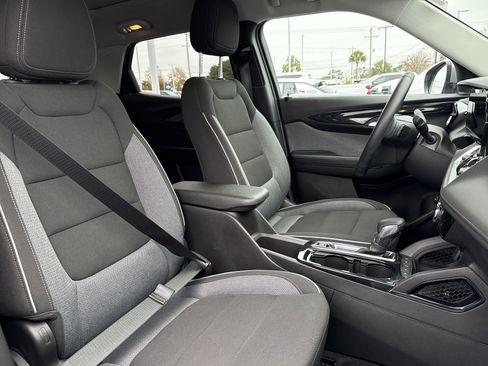 Certified 2024 Chevrolet TrailBlazer LT w/ Convenience Package image 32