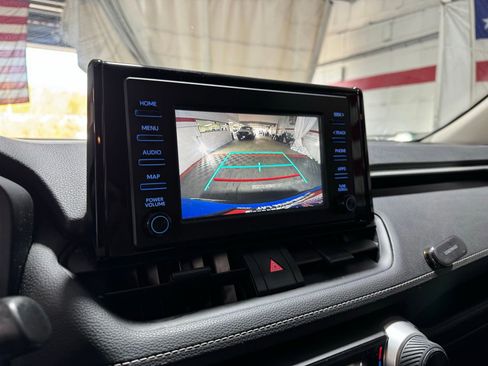 Used 2019 Toyota RAV4 LE w/ All Weather Liner Package AWD/4WD image 21