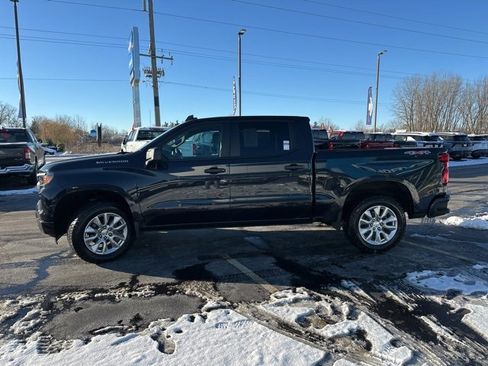 Used 2022 Chevrolet Silverado 1500 Custom image 6