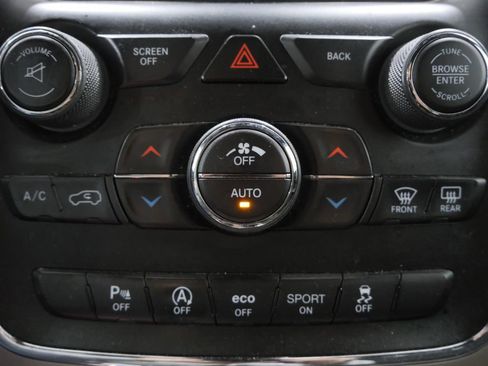 Used 2017 Jeep Grand Cherokee Laredo w/ Quick Order Package 23E image 19