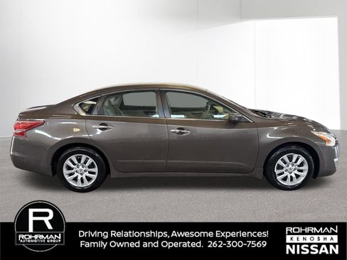 Used 2013 Nissan Altima 2.5 S FWD image 6