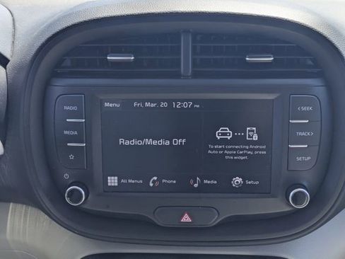 Used 2025 Kia Soul LX FWD image 17