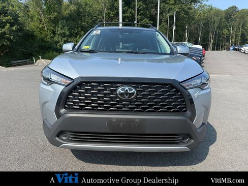 Used 2023 Toyota Corolla Cross LE w/ Moonroof Package AWD/4WD image 3