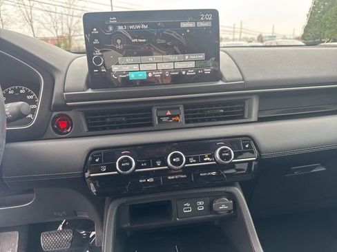 New 2025 Honda Pilot EX-L image 18