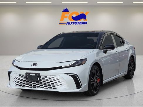 Used 2025 Toyota Camry XSE image 1