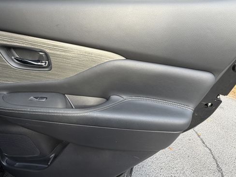 Used 2017 Nissan Murano Platinum w/ Platinum Technology Package FWD image 39