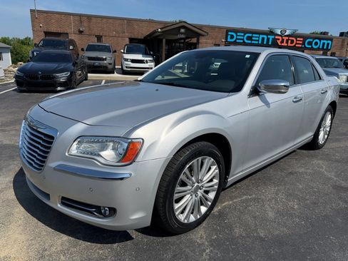 Used 2011 Chrysler 300 C w/ Sound Group AWD/4WD image 7