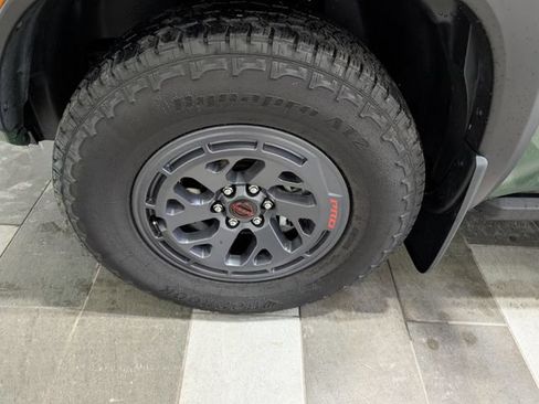 Used 2025 Nissan Frontier PRO-4X w/ Pro Convenience Package AWD/4WD image 8