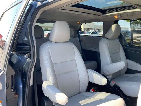 Used 2016 Toyota Sienna Limited Premium AWD/4WD image 39