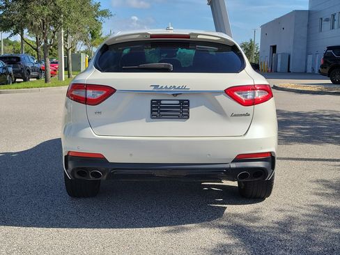Used 2019 Maserati Levante GranSport AWD/4WD image 7