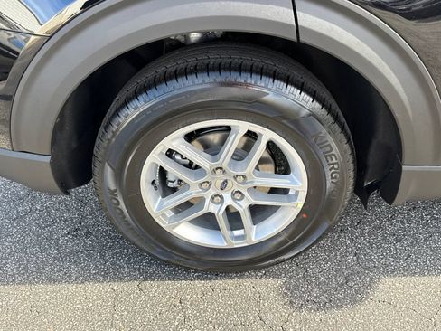 New 2026 Ford Explorer Active RWD image 19