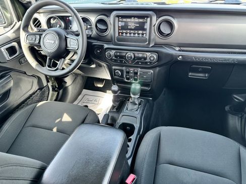 Used 2023 Jeep Wrangler Unlimited w/ Convenience Group AWD/4WD image 12