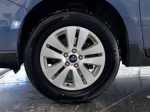 Used 2017 Subaru Outback 2.5i Premium image 10