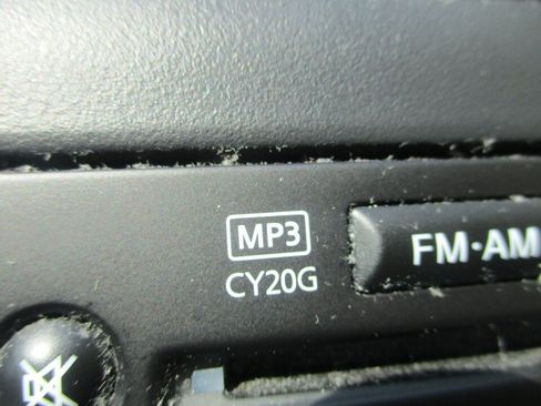 Used 2013 Nissan Versa SV w/ Convenience Pkg FWD image 35